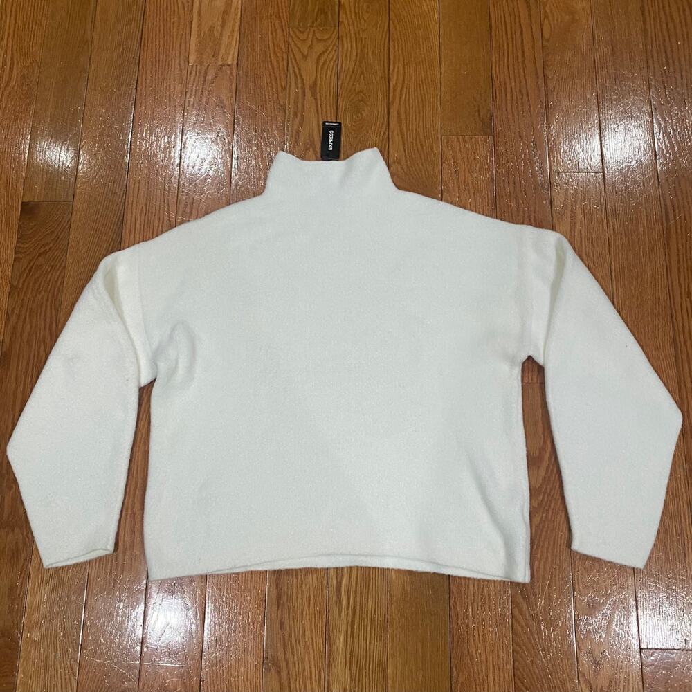 NWT EXPRESS White Long Sleeve Mock Neck Soft Sweater Women's Size M